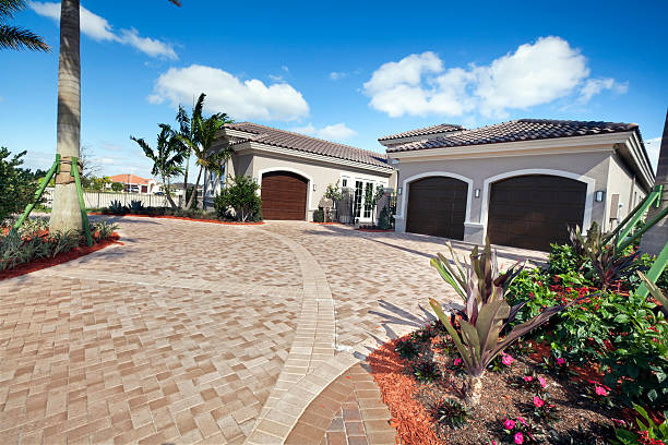Best Driveway Paving Contractor  in Delavan, WI